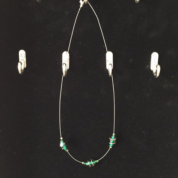 Emerald Green Three Glass Bean Necklace - Picture 3 of 5